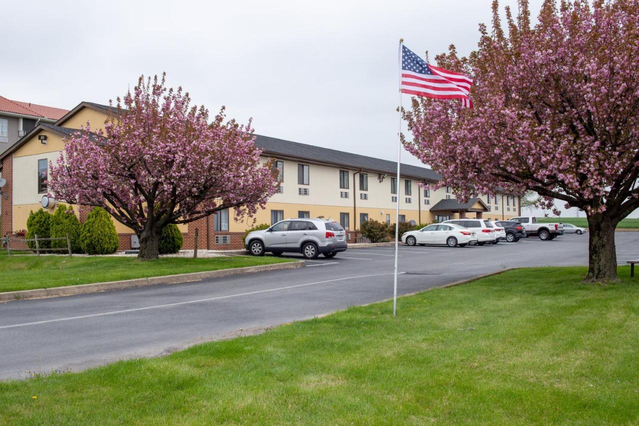Eastbrook Inn Ronks Exterior foto